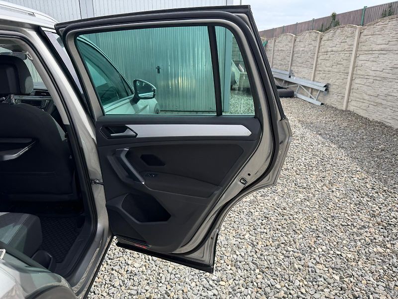 Volkswagen Tiguan 2.0TDi 150PS 4x4 DSG ACC NAVI! - fotka 110 z 160