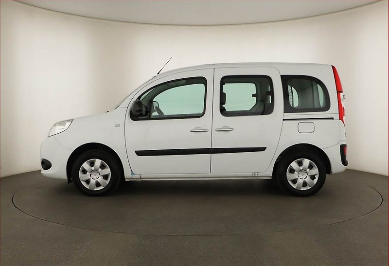 Renault Kangoo (2021) Zen 1.5 dCi, 5Míst, ČR, 1Maj - fotka 3 z 11