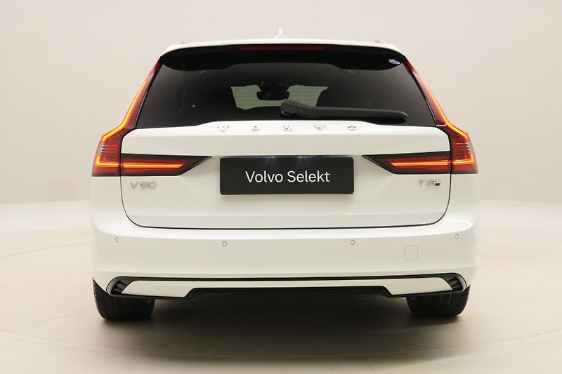 Volvo V90 T8 AWD RECHARGE DARK ULTRA - fotka 12 z 65