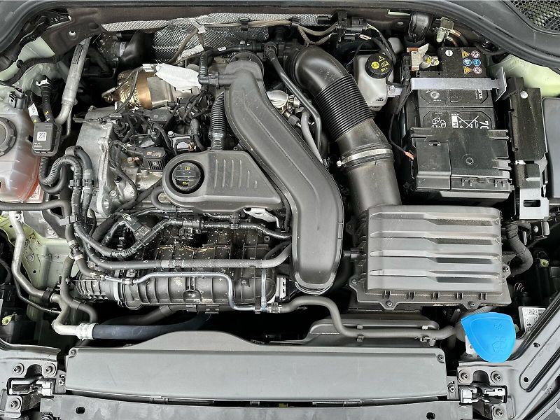 Škoda Octavia 1,5 TSI / 110 kW Sportline - fotka 24 z 24