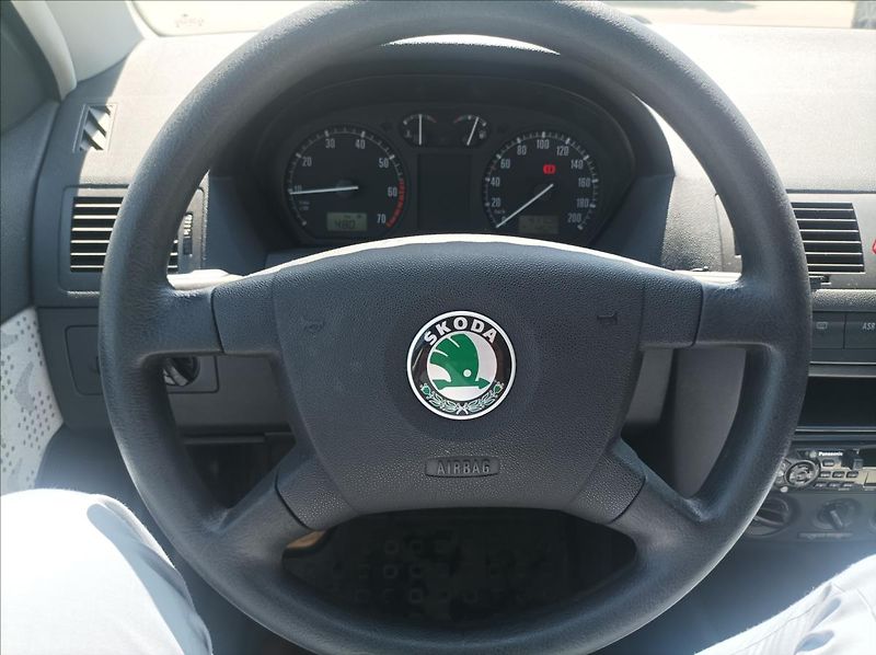 Škoda Fabia 1,2 Elegance - fotka 12 z 16