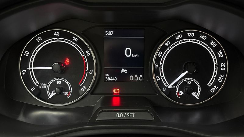 Škoda Scala 1.0 TSI Ambition - fotka 10 z 23