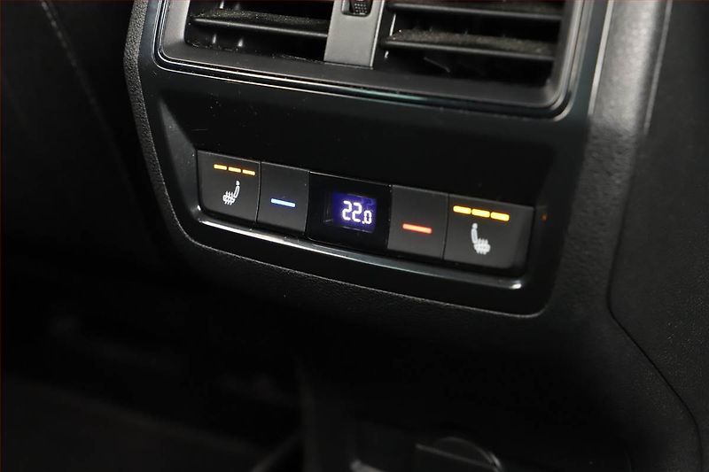 Škoda Karoq (2021) Sportline 2.0 TDI - fotka 14 z 18