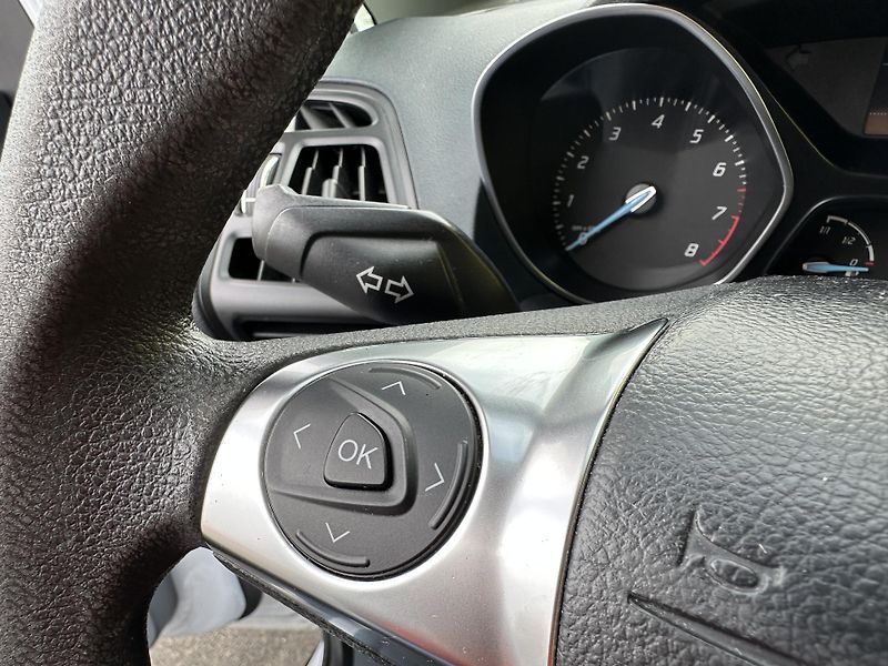Ford C-MAX (2012) 1.6/77kW *KLIMA* ČR  - fotka 10 z 28
