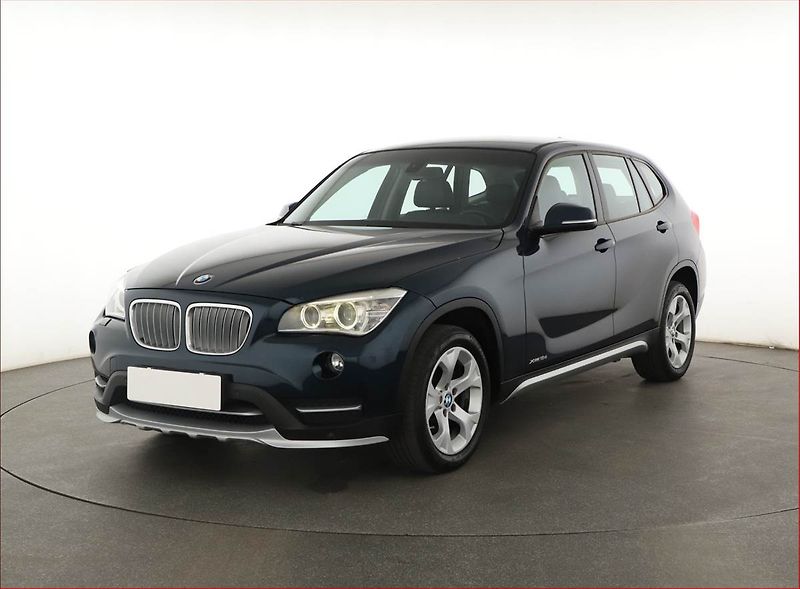 BMW X1 (2015) xDrive18d, 4X4, Automat - fotka 2 z 17