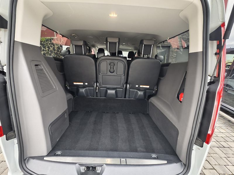 Ford Tourneo Custom (2019) 2.0 TDCi 9.místné, top stav. - fotka 5 z 19