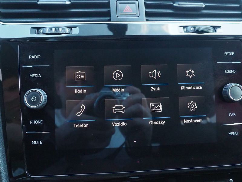 Volkswagen Golf Variant (2017) 1.4 TGI 81 kW, CNG - fotka 30 z 36
