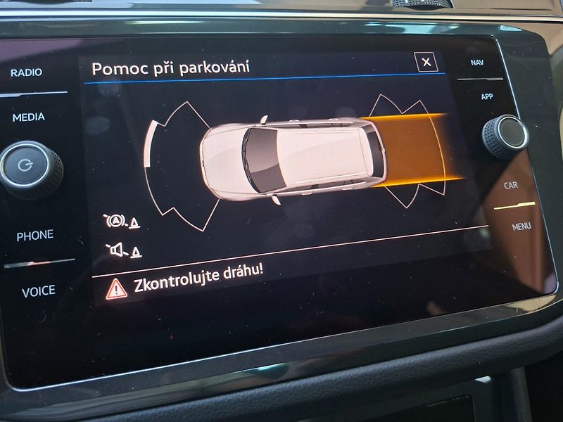 Volkswagen Tiguan (2022) 2.0TDI 110kW DSG LIFE - fotka 19 z 50