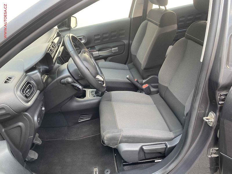 Citroën C3 (2021) 1.2 PT, Shine, navi, kamera - fotka 9 z 16