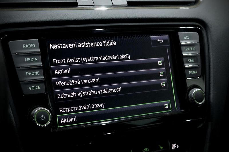 Škoda Octavia 3 Combi 1.4 TSI 110 kW DSG - fotka 22 z 36