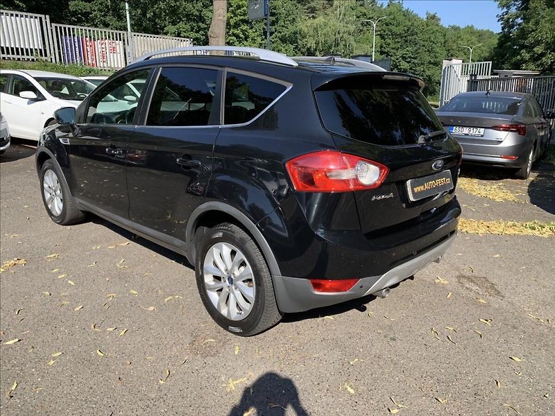 Ford Kuga 2,0 TDCI 4x4 - fotka 6 z 21