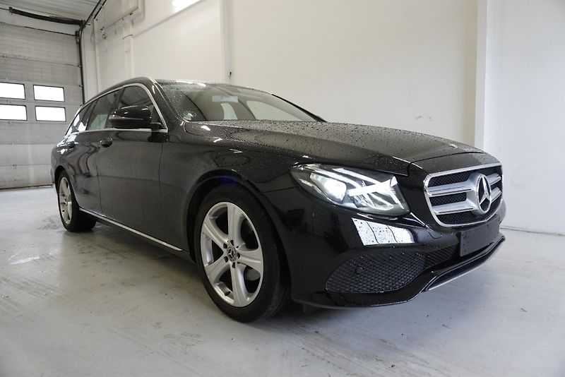 Mercedes-Benz Třídy E (2017) E220D AUTOMAT - fotka 3 z 38