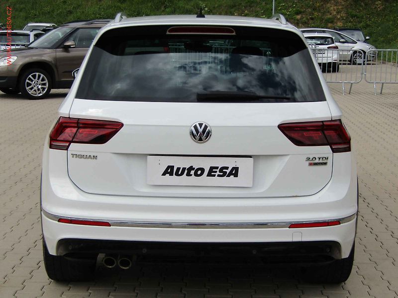 Volkswagen Tiguan (2016) 2.0 TDi 4X4, R-Line, DSG, LED - fotka 5 z 18
