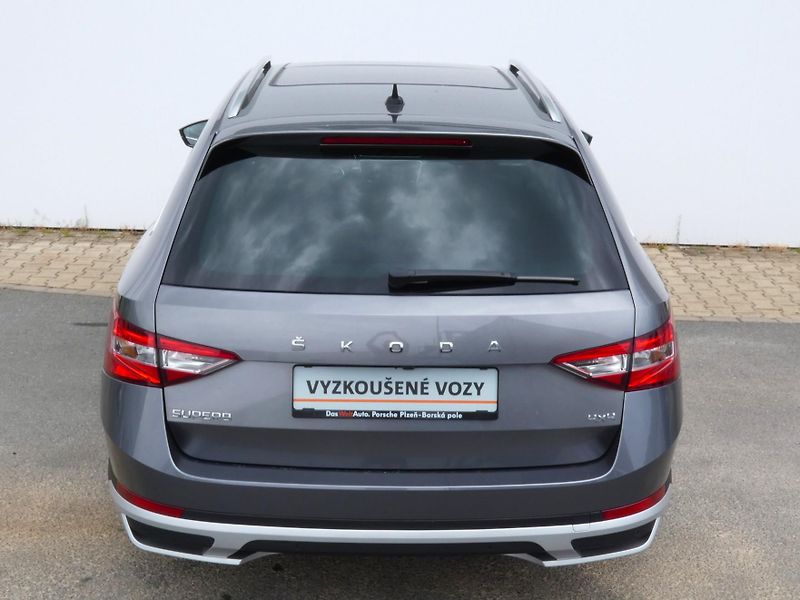 Škoda Superb (2023) Scout 2.0 TDI 147KW DSG 4x4 - fotka 12 z 30
