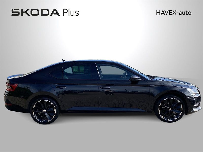 Škoda Superb (2022) 2.0 TDI 4x4 DSG Sportline - fotka 34 z 35