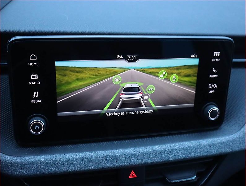 Škoda Kamiq (2025) 1.0 TSI - fotka 20 z 21