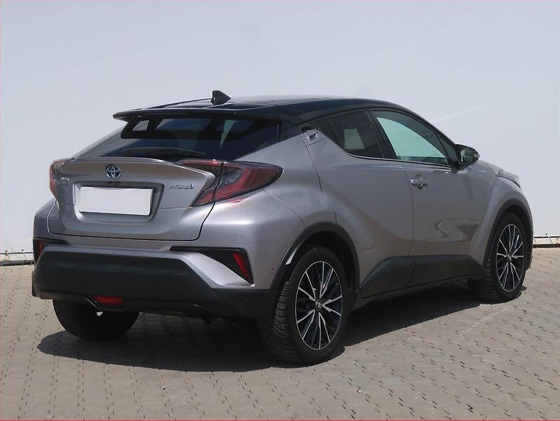 Toyota C-HR (2017) 1.8 Hybrid, Automat - fotka 5 z 18