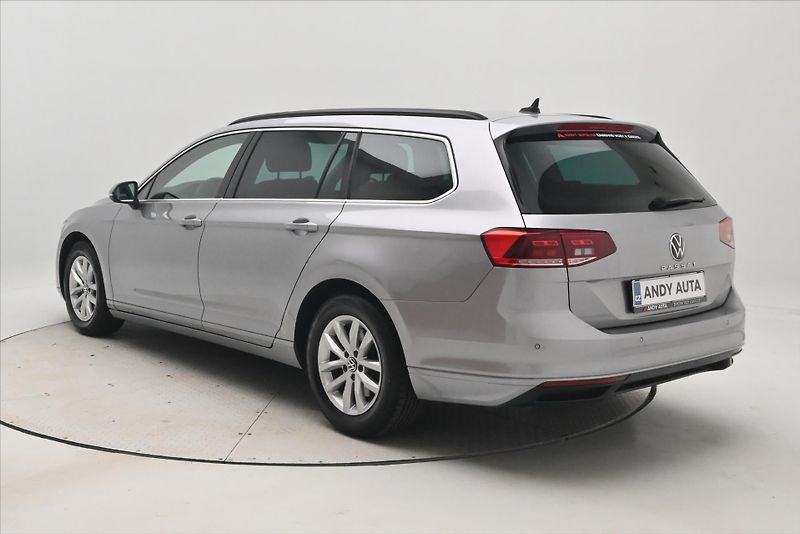 Volkswagen Passat 2,0 TDI 110 KW DSG Business Zá - fotka 7 z 32