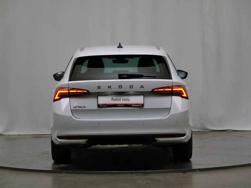 Škoda Octavia - fotka 6 z 26