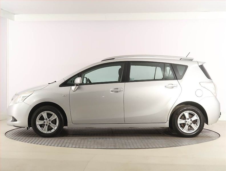 Toyota Verso (2010) 1.8 Valvematic, Tempomat - fotka 3 z 21