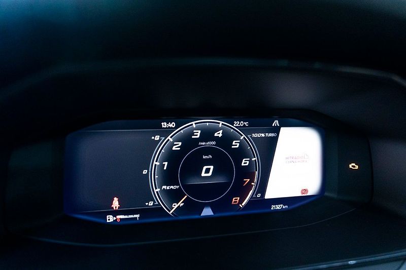 Cupra Formentor 1.5TSI 110kW LED Kessy ACC - fotka 35 z 38