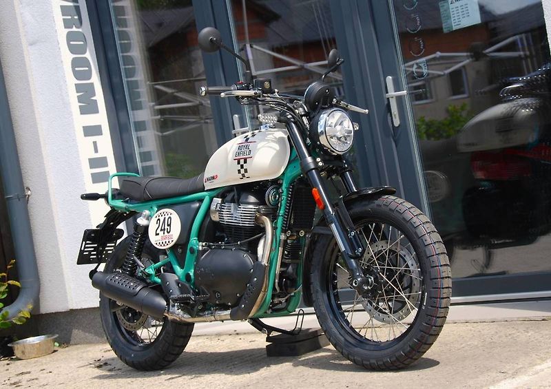 Royal Enfield (2026) Bear 650 TWO FOUR NINE - fotka 2 z 25