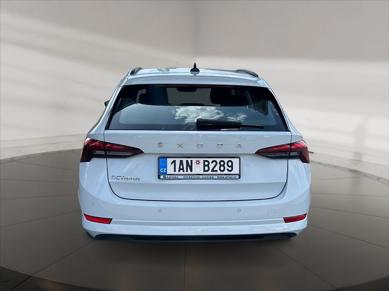 Škoda Octavia 2,0 TDI Ambition - fotka 5 z 11