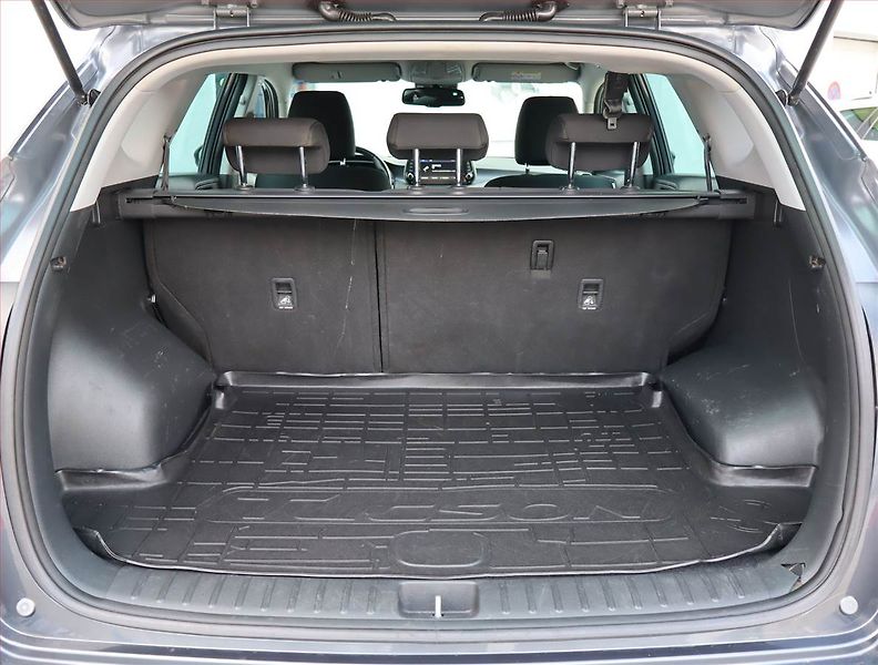 Hyundai Tucson (2019) 1.6 T-GDI, 4X4, Automat, Navi - fotka 14 z 19