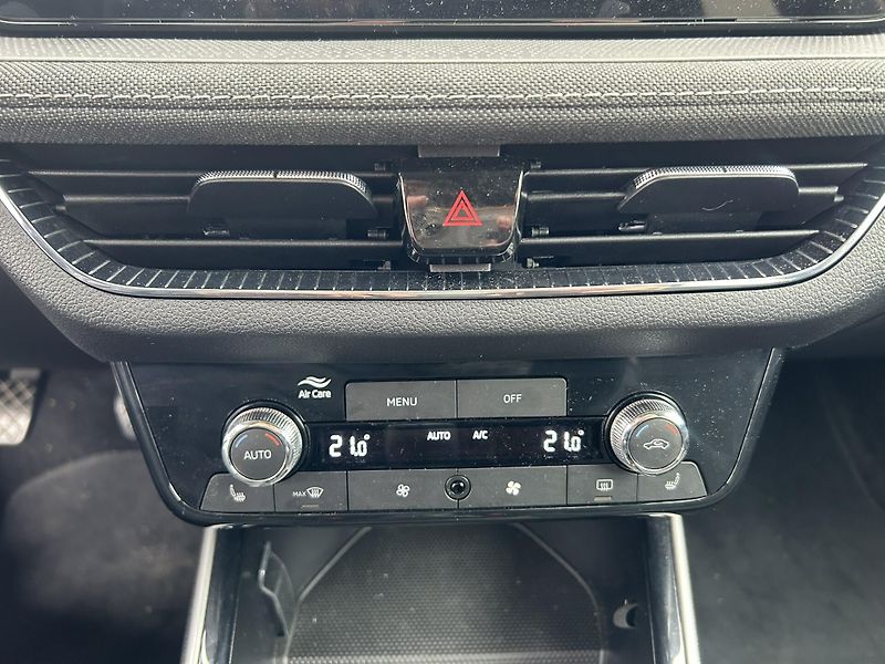 Škoda Fabia 1.0TSi 70kW Top Selection - fotka 21 z 25