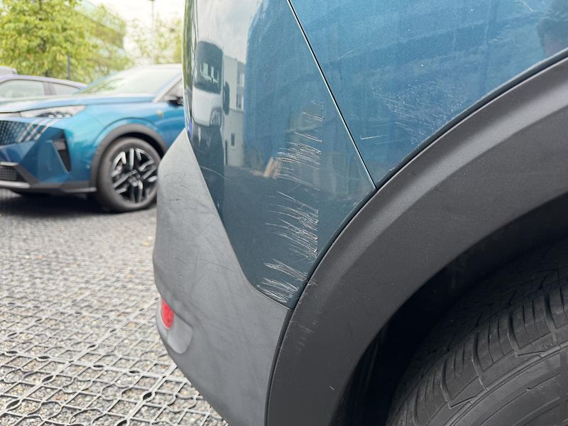 Peugeot 5008 (2017) ALLURE PureTech 130k EAT6 - fotka 14 z 39