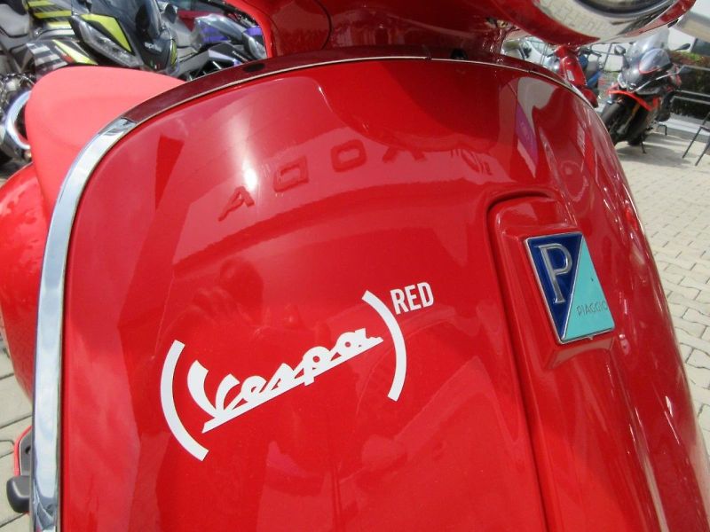 Vespa (2026) Primavera 125 RED e5+ - fotka 6 z 13