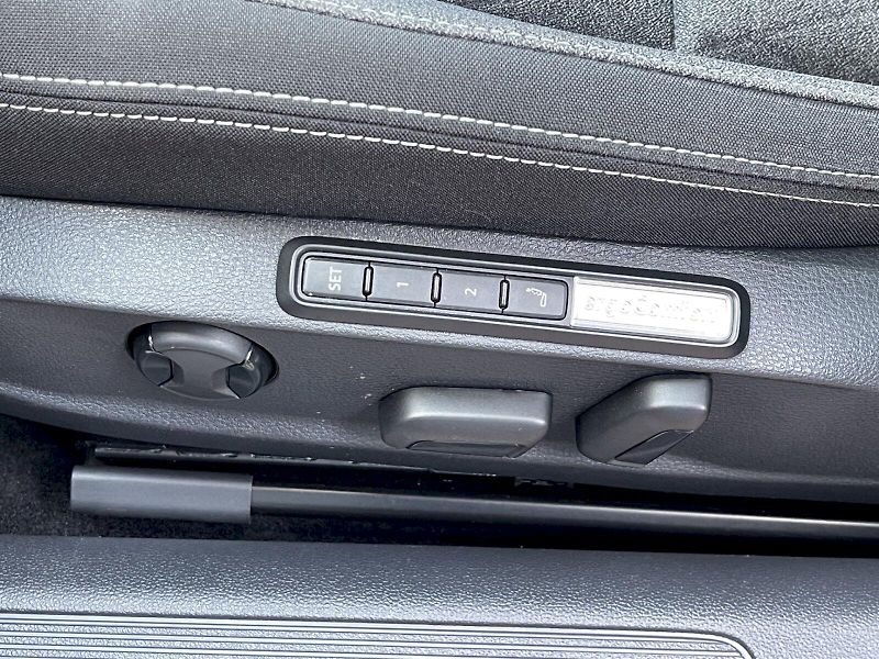 Volkswagen Passat (2023) 2.0 TDI 110kW DSG Business - fotka 23 z 32