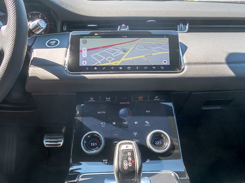 Land Rover Range Rover Evoque (2020) 2.0D 110KW - BLACK - fotka 23 z 47
