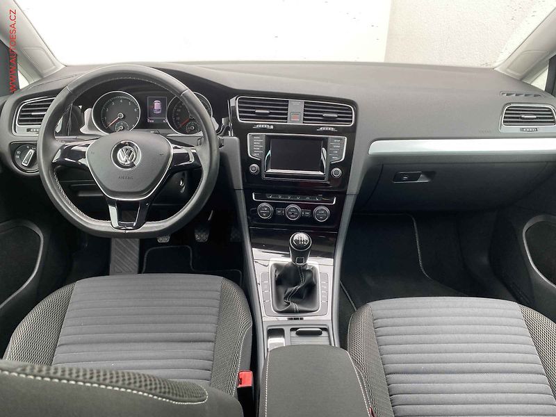 Volkswagen Golf (2015) 1.4 TSi, CUP, panor, TZ - fotka 8 z 17