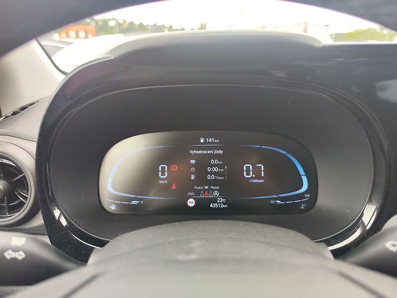 Hyundai i10 1.0i/49kW Comfort Club - fotka 13 z 24