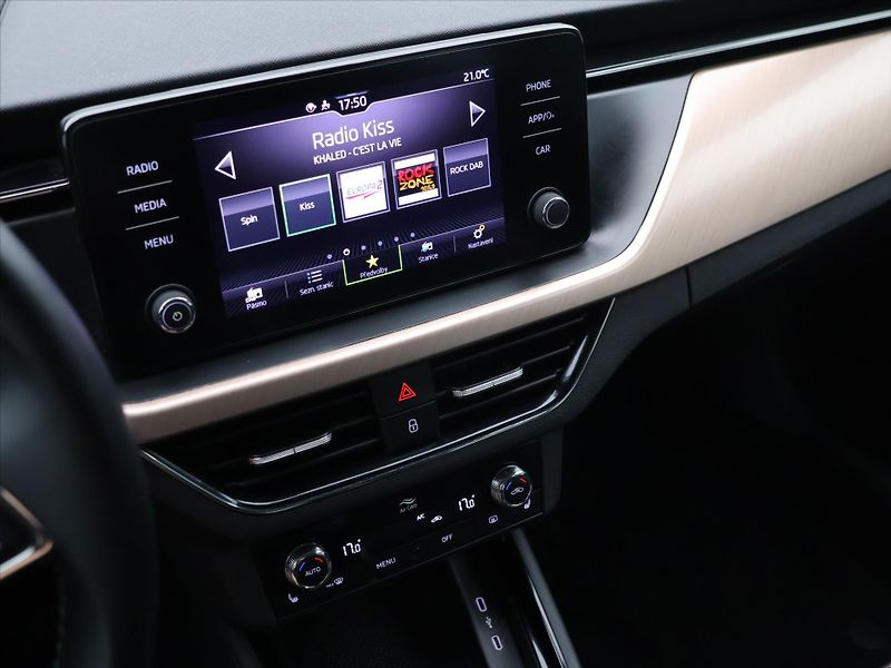 Škoda Kamiq 1,0 TSI 81kW CZ Style DPH LED - fotka 18 z 29