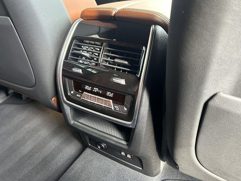BMW X7 M50D Final Edition 1/100 - fotka 31 z 39