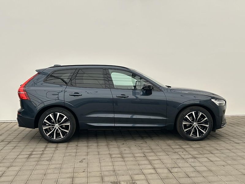 Volvo XC60 2.0  B4 4x4 ULTIMATE - fotka 6 z 33