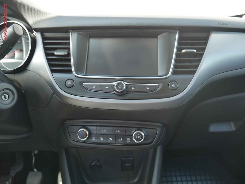Opel Crossland (2022) 1.2PT, ČR, STK2/28, LED, AC - fotka 19 z 22