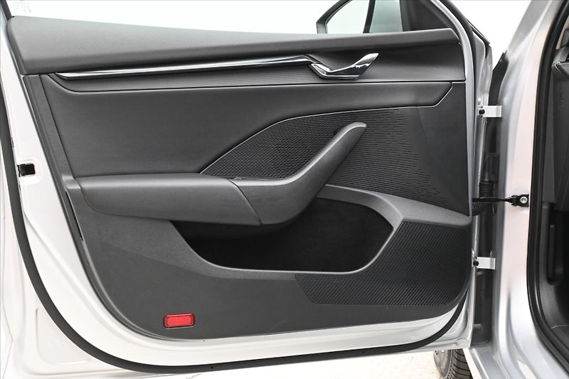 Škoda Octavia 2,0 TDI 110 kW DSG NAVIGACE Zá - fotka 24 z 30