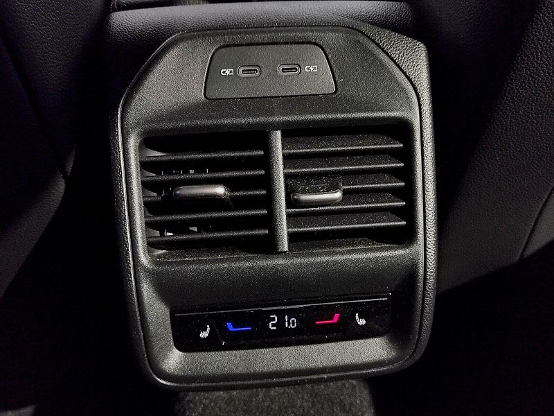 Škoda Superb (2025) L&K 2,0 Tdi 142 kw 4x4 DSg - fotka 29 z 40