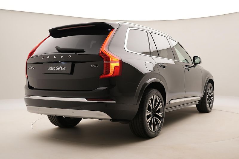 Volvo XC90 B5 AWD INSCRIPTION REZERVACE - fotka 12 z 52