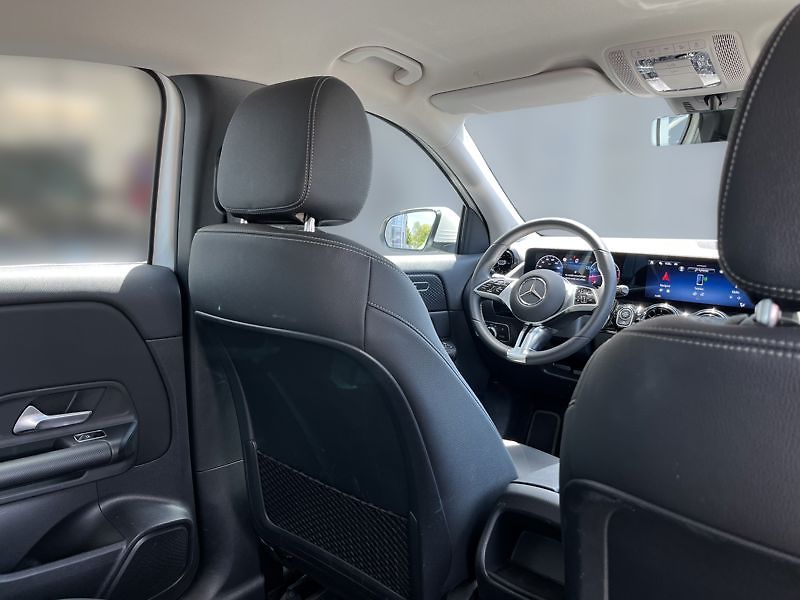 Mercedes-Benz GLA 220 4MATIC Progressive Line - fotka 21 z 21