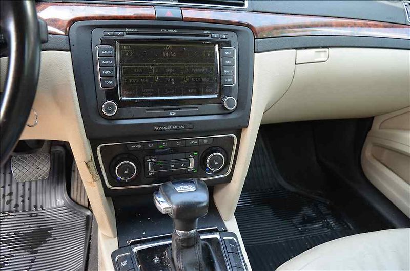 Škoda Superb (2009) II. 2,0 TDI SG - fotka 24 z 35