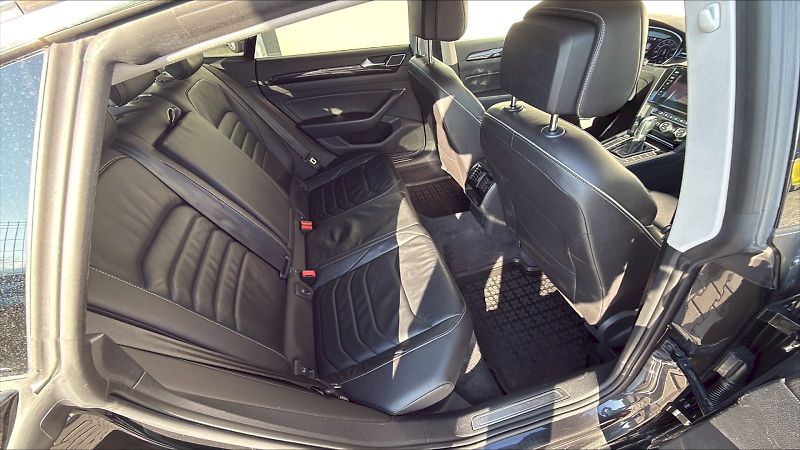 Volkswagen Arteon (2018) ELEG 2,0 BI-TDI SCR 4MOT DPF 7 - fotka 14 z 23