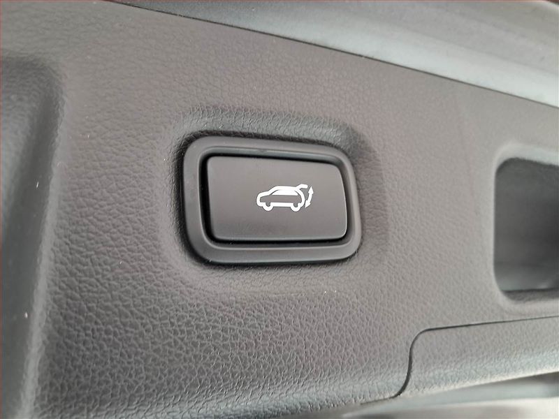Hyundai Santa Fe (2023) 2.2 CRDi - fotka 21 z 22