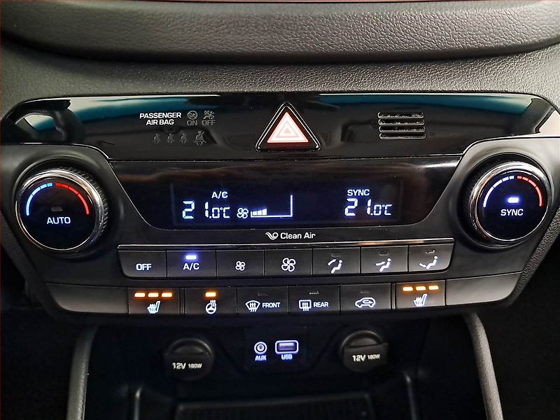 Hyundai Tucson (2016) 1.7 CRDi, Automat, Navi - fotka 17 z 20
