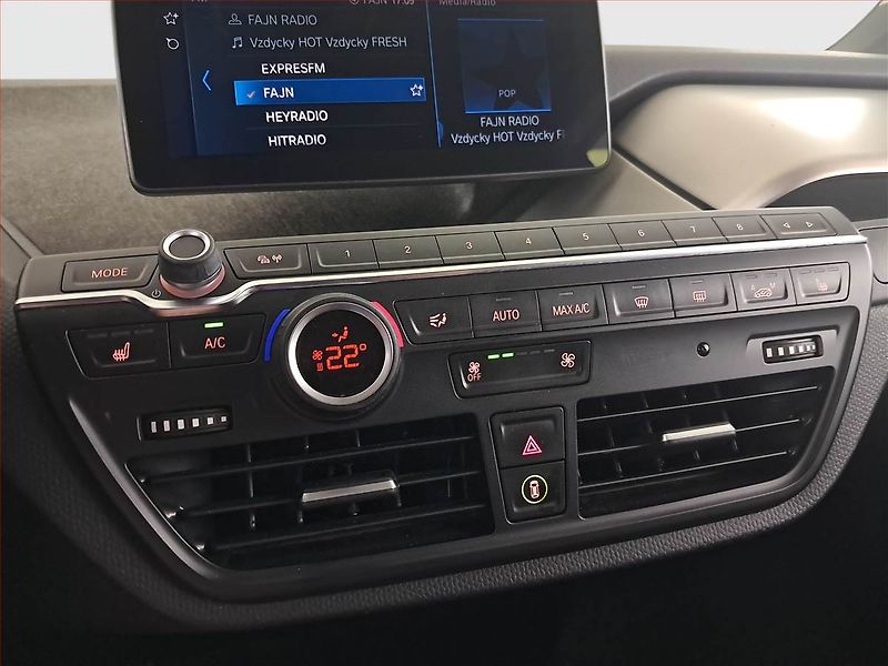 BMW i3 (2019) 120Ah BEV, SoH 82%, Automat - fotka 19 z 22