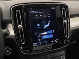Volvo XC40 T2 MOMENTUM REZERVACE - náhled 40