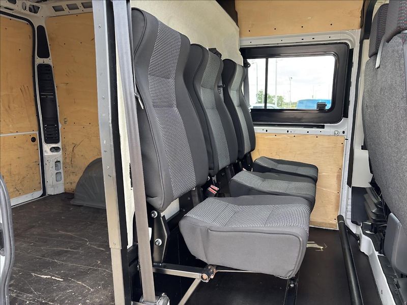 Peugeot Boxer 2,2 BHDI 103kW L2 Kombi Van - fotka 15 z 34